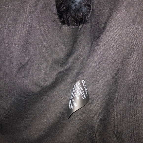 Club Monaco Feather Vest - Picture 5 of 6